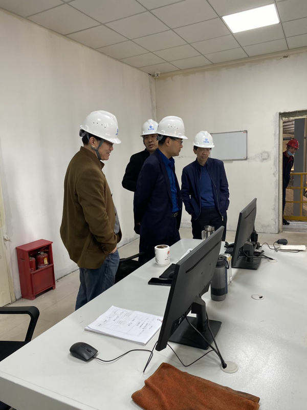 ky开元官网在线副经理考察矿粉市场