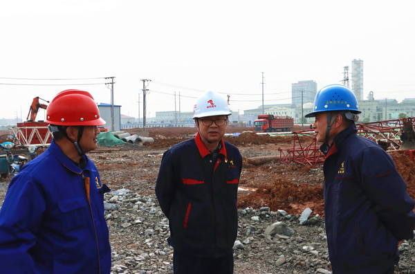 ky开元官网在线党委书记王伍升到铜基新材料项目检查指导工作
