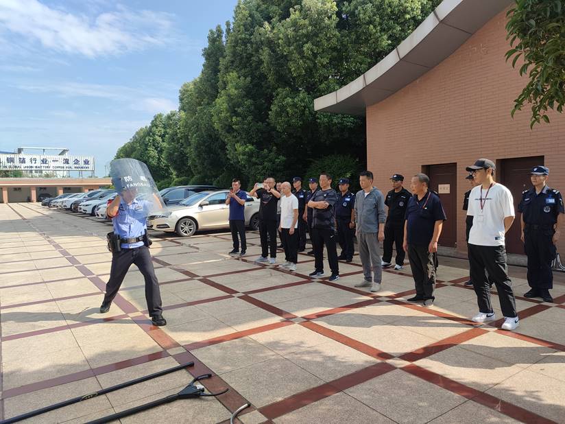 ky开元官网在线参加经开区公开分局反恐应急演练