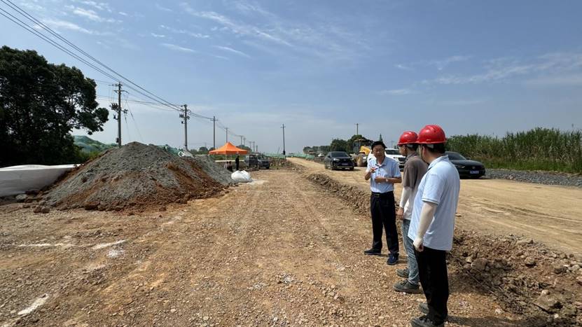 王伍升到现场推进建材ky开元官网在线铜尾矿作道路材料应用试验项目