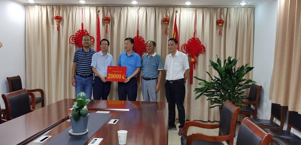 集团ky开元官网在线副总经理到ky开元官网在线开展高温慰问