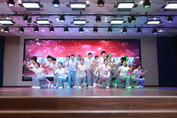 ky开元官网在线举办2025年迎新春联欢会
